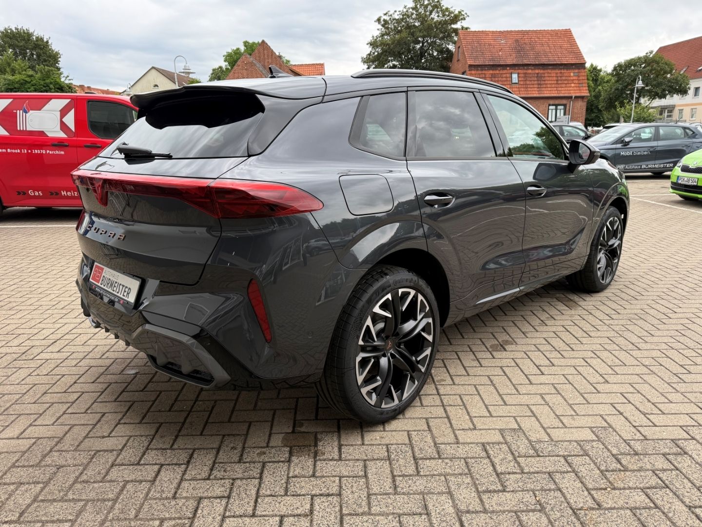 Fahrzeugabbildung CUPRA Terramar 2.0 TSI 4drive VZ HUD AD Pano Navi LED