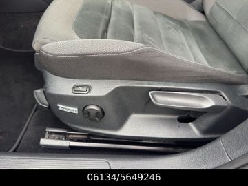 Volkswagen Golf - 12