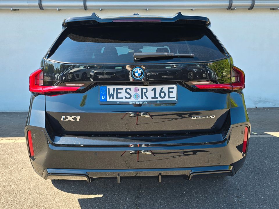 BMW iX1 - Bild 6