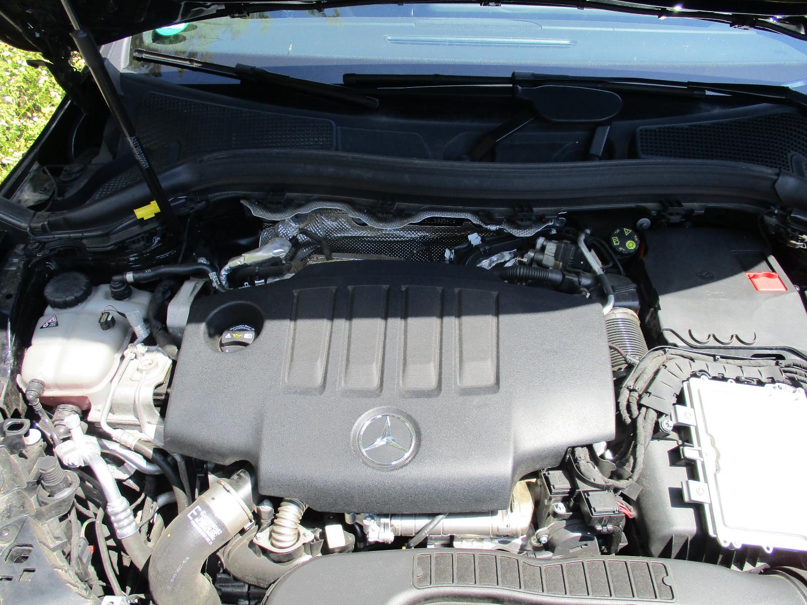 Mercedes-Benz GLA 200d 4Matic Progressive,  34-Tkm
