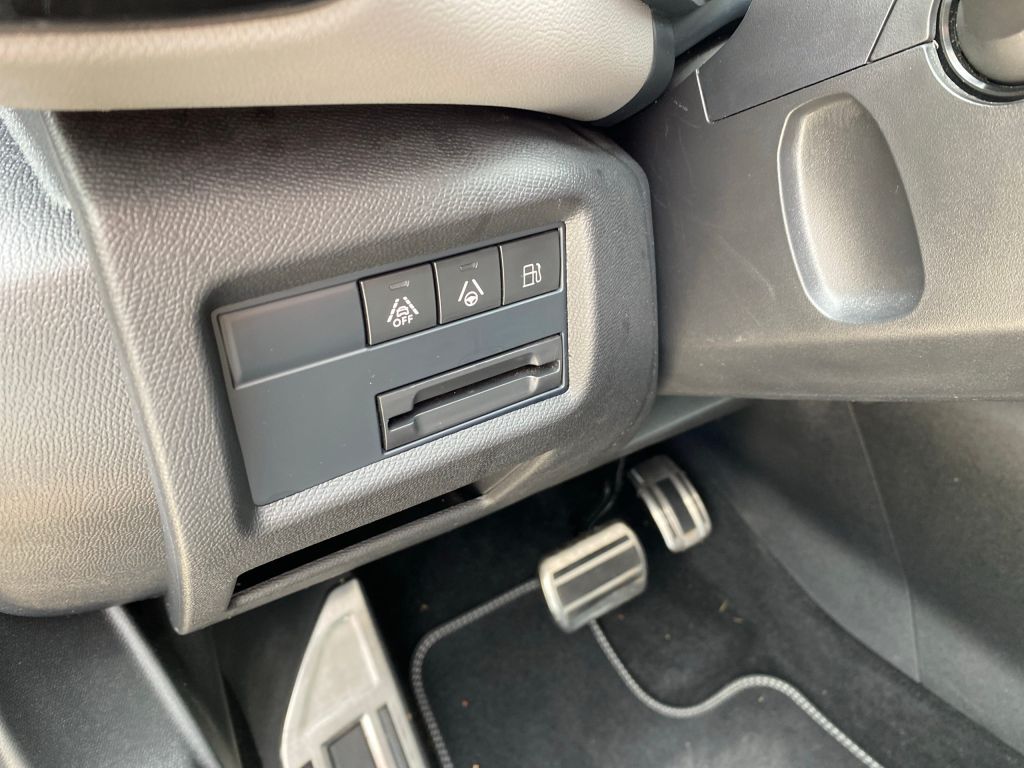 Fahrzeugabbildung Citroën C5 Aircross Hybrid 225 Automatik SHINE PACK