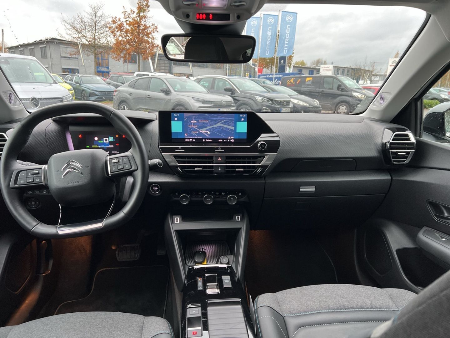 Fahrzeugabbildung Citroën C4 Elektro 136 Shine Navi 360 Kamera LED CarPlay