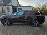 Volvo XC90 D5 AWD R-Design 1.Hand  - Volvo XC90 Gebrauchtwagen in Bielefeld
