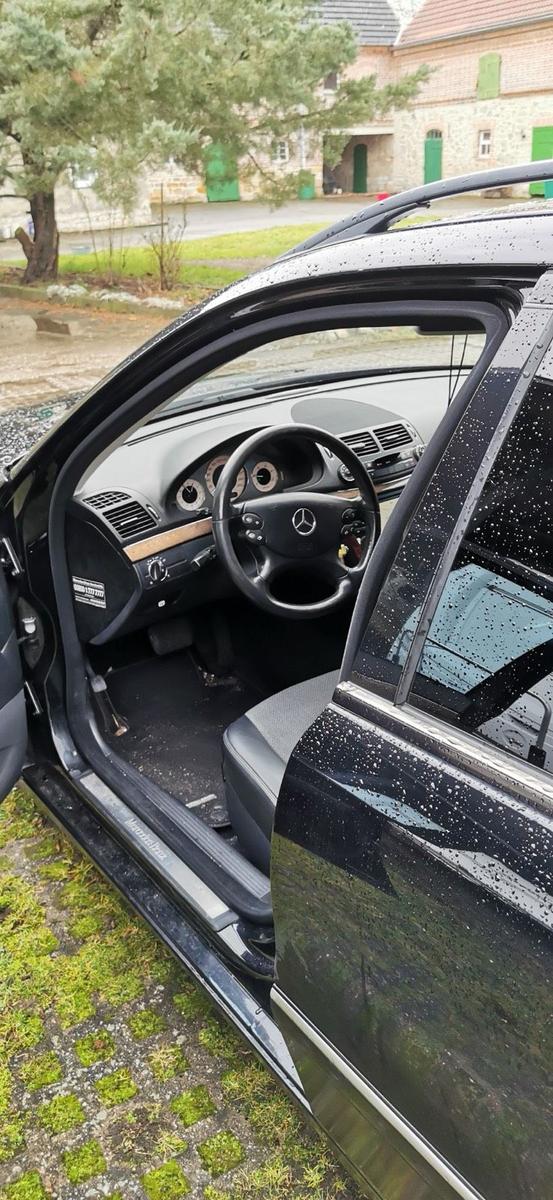 Mercedes-Benz E220 2008 — photo 5