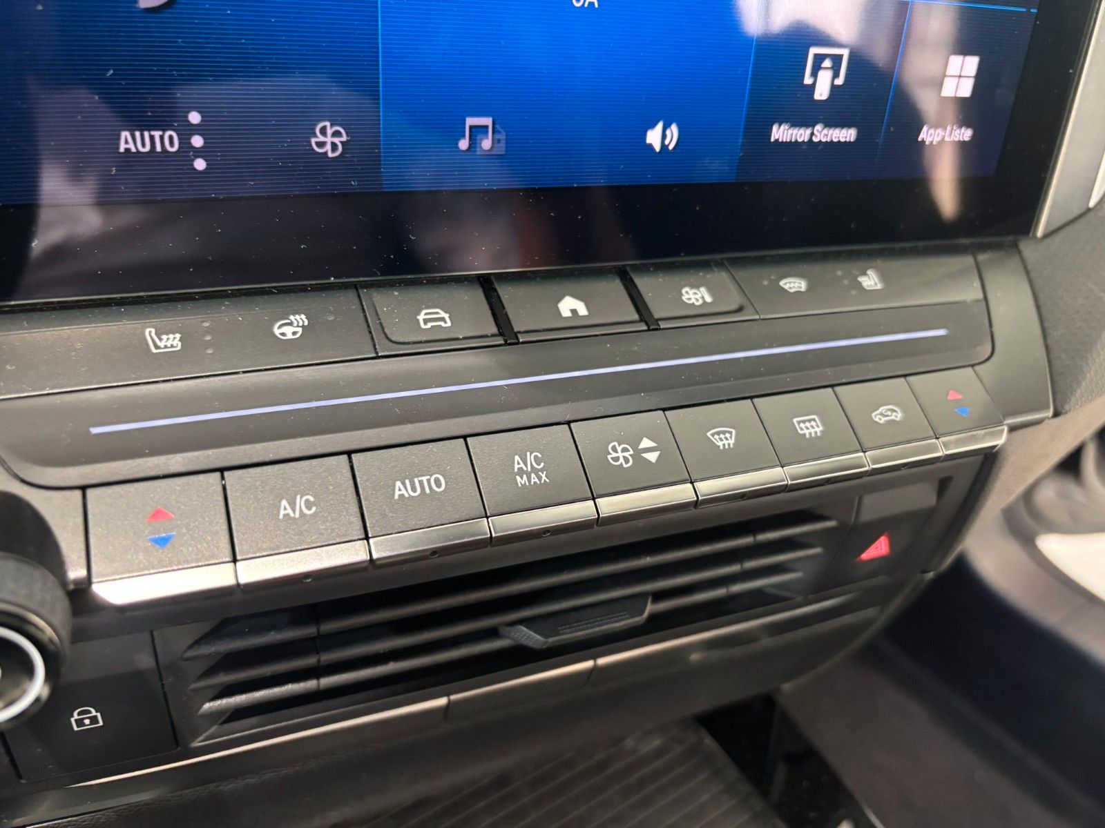 Fahrzeugabbildung Opel Astra L Lim. 1.6 HYBRID GS SPORT NAVI/360°/DAB+
