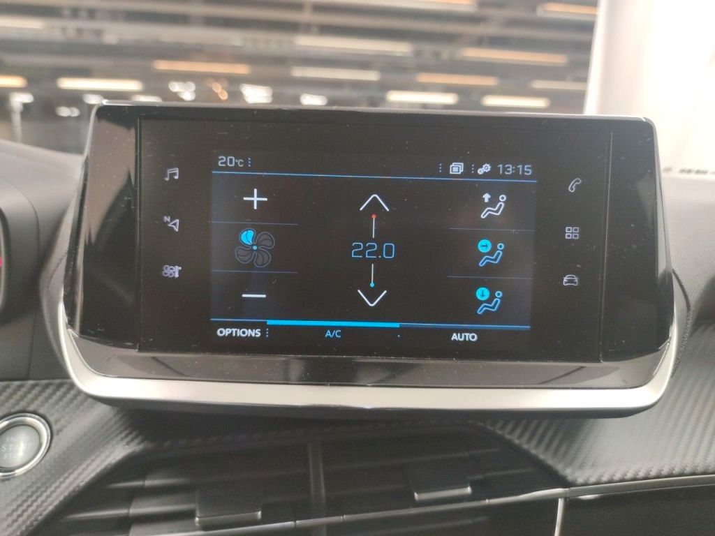 Fahrzeugabbildung Peugeot 2008 Allure 1.2T LED/NAVI/PDC/R´CAM/ALU