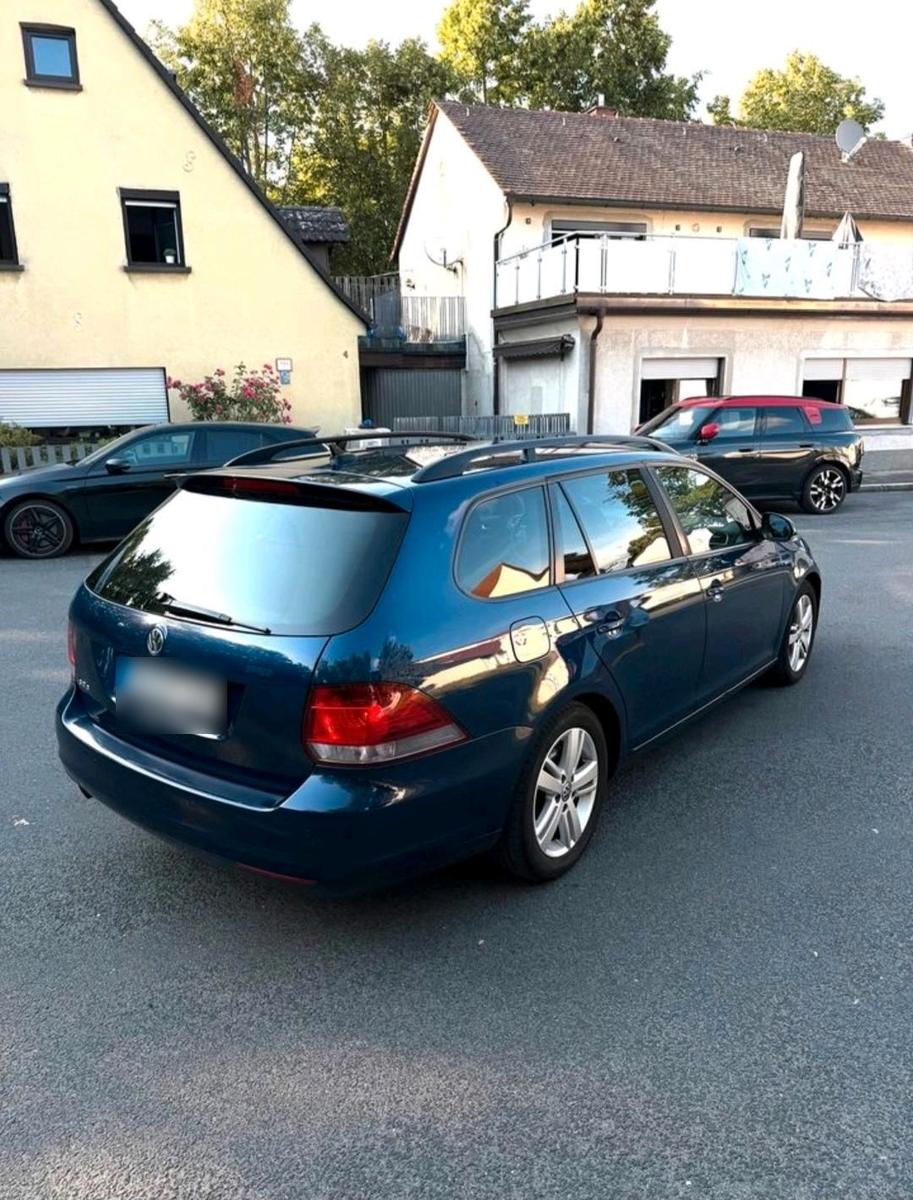Volkswagen Golf 2013 — engine 105 HP (77kW)