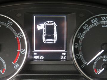 Fahrzeugabbildung SKODA Fabia Combi Ambition DAB GJ-RÄDER PDC SITZH 1.HD