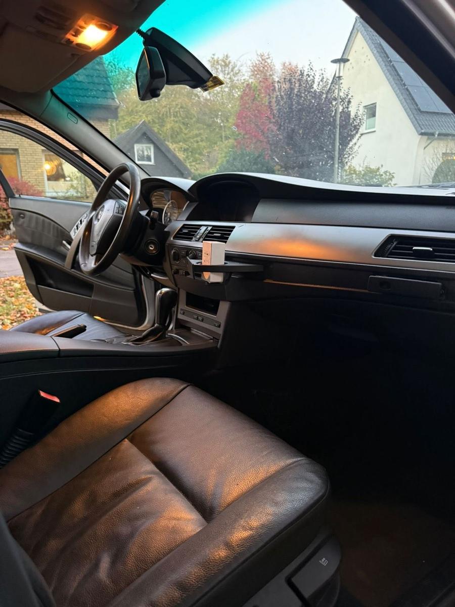 BMW 530 2004 — photo 7