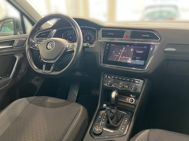 Fahrzeugabbildung Volkswagen Tiguan 2.0 TDI DSG 4M COMFORTLINE AHK NAVI DYNAU