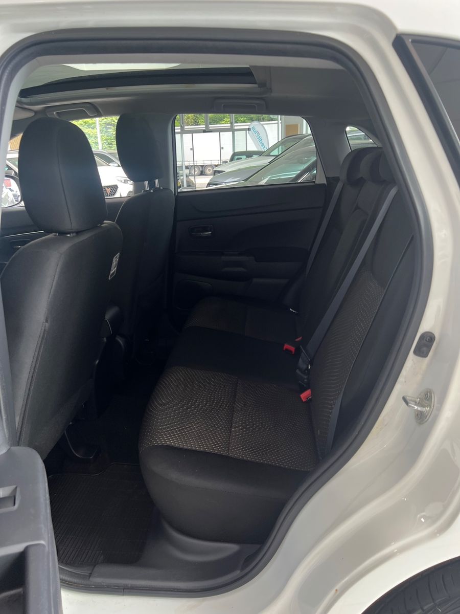 Fahrzeugabbildung Mitsubishi ASX Intense * RÜCKFAHRKAMERA* SITZHEIZUNG *