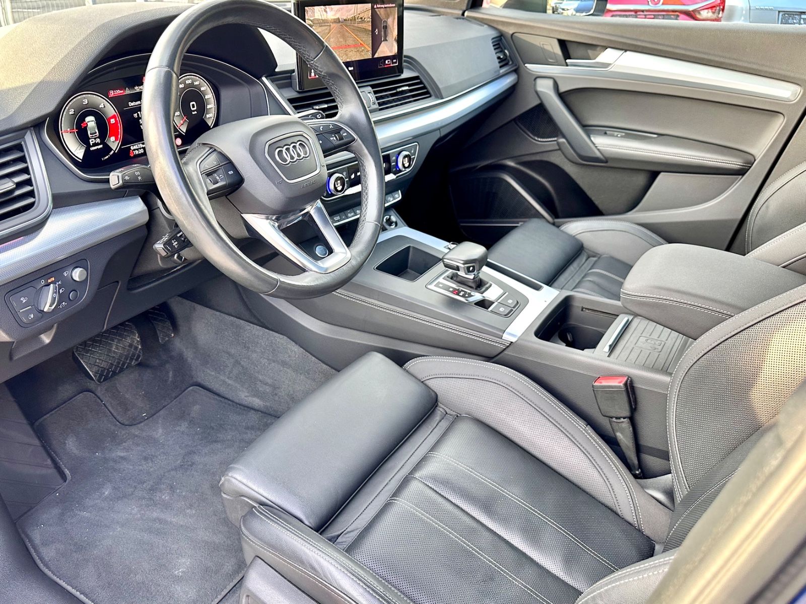Fahrzeugabbildung Audi Q5 35 TDI *Pano+ACC+Matrix+HUD+360°+Keyless*