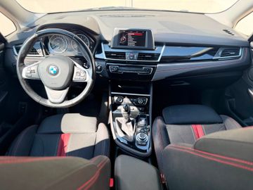 BMW 218 - 10