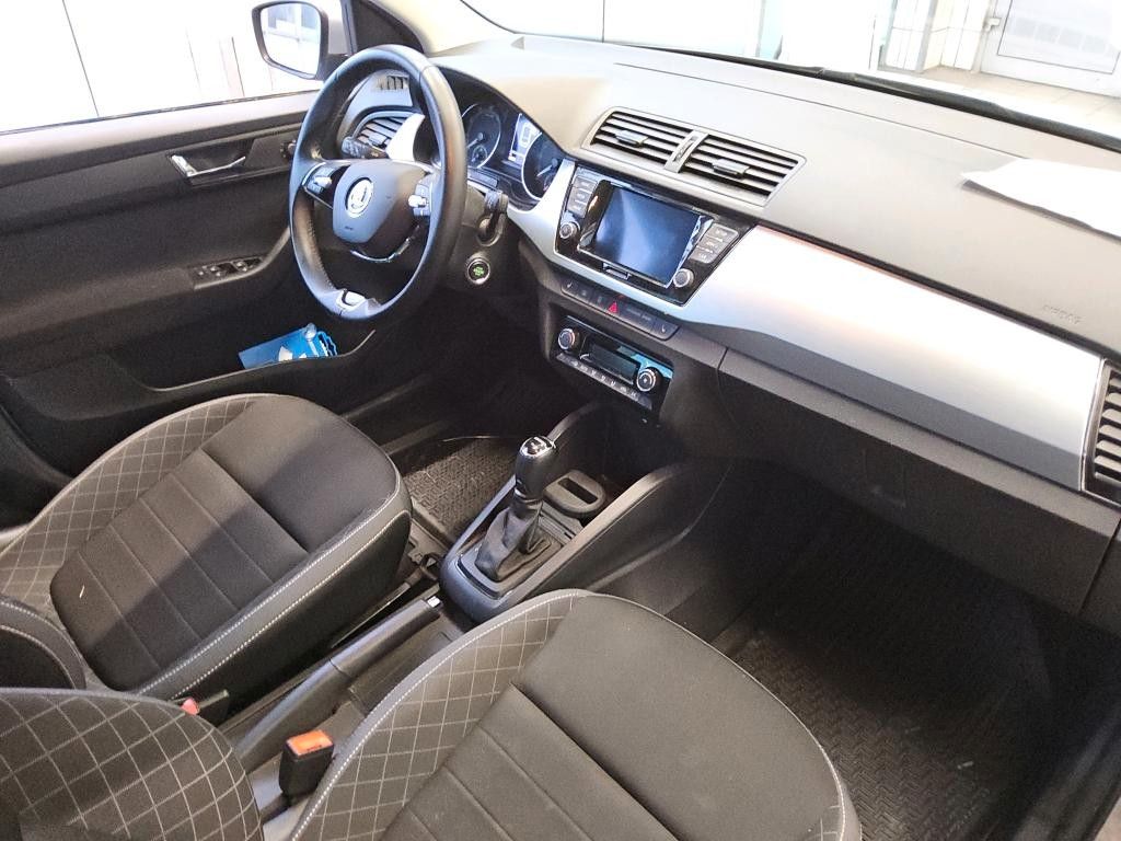 Fahrzeugabbildung SKODA Fabia Combi DSG LED KESSY SITZH. SMART-LINK 1.H