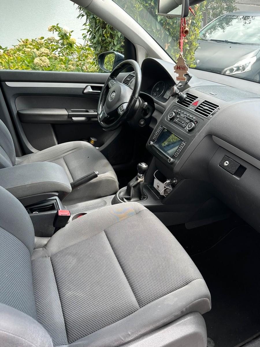 Volkswagen Touran 2012 — photo 7