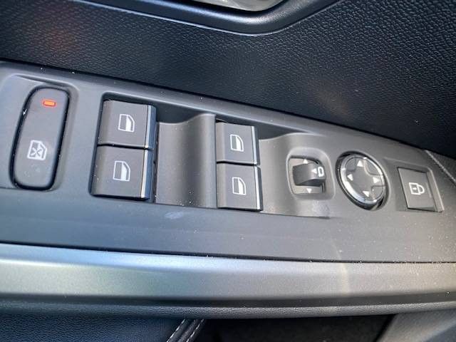 Fahrzeugabbildung Peugeot 3008 GT MHEV 145 e-DSC+Navi+Sitzheizung+Lenkradh