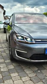 Volkswagen Golf e-Golf Wärmepumpe, Vollleder, Dynaudio - Volkswagen Golf mit Elektro-Antrieb: Limousine