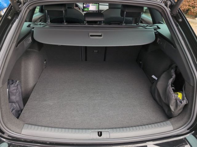 Leon ST / UPE: 52.845,- € / 1.5 e-Hybrid AHK ACC