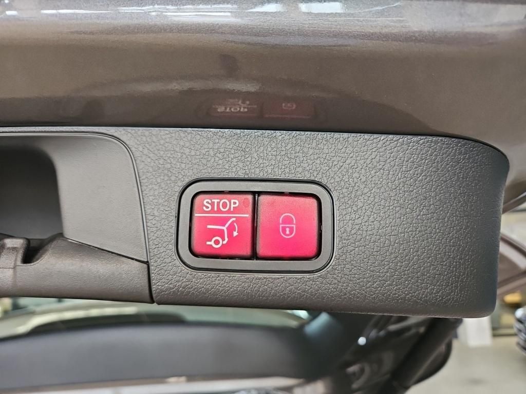 Fahrzeugabbildung Mercedes-Benz GLB 200 +PROGRESSIVE+AHK+360+TOTWINKEL+DISTRONIC