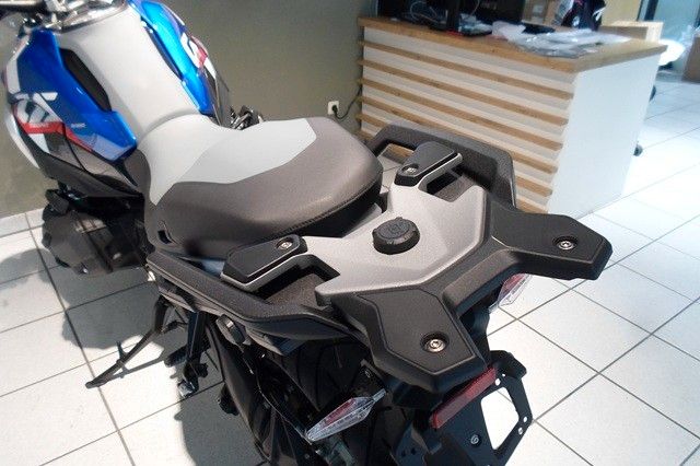 Fahrzeugabbildung BMW R1300GS Style Trophy mit Enduroschmiederäder
