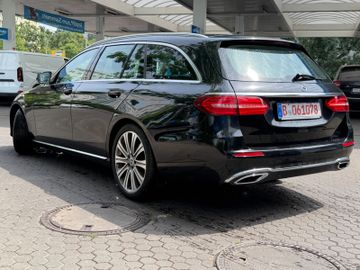 Mercedes E 220 - 3