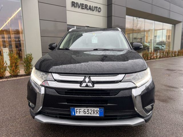 Mitsubishi MITSUBISHI Outlander 2.2 DI-D 2WD Insport 7p.