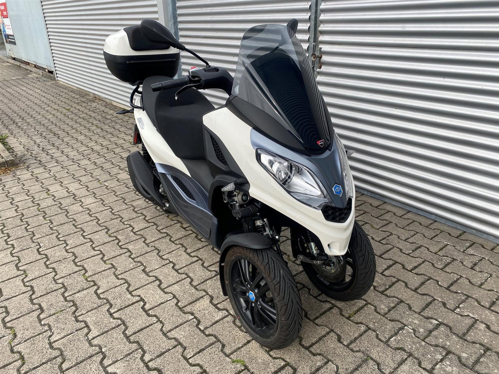 Piaggio MP3 300 HPE