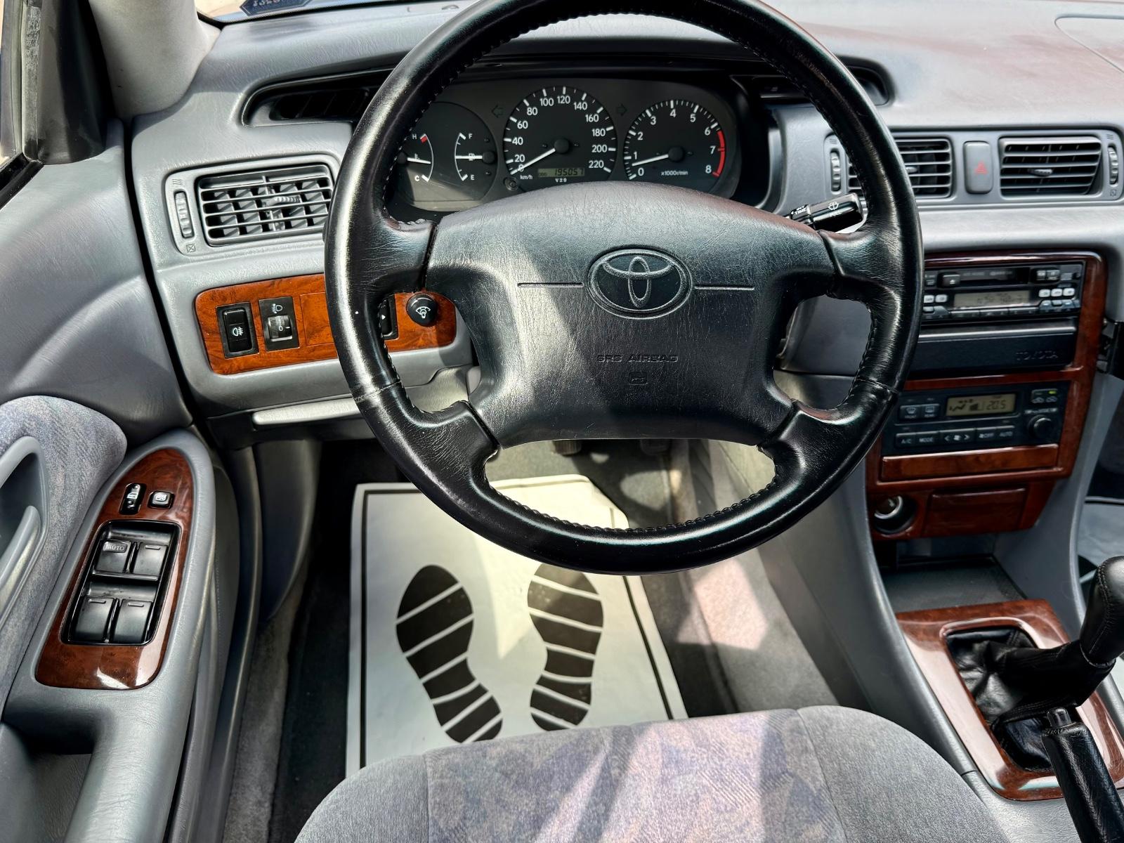Toyota Camry 2.2 * TÜV NEU * KLIMAAUTOMATIK