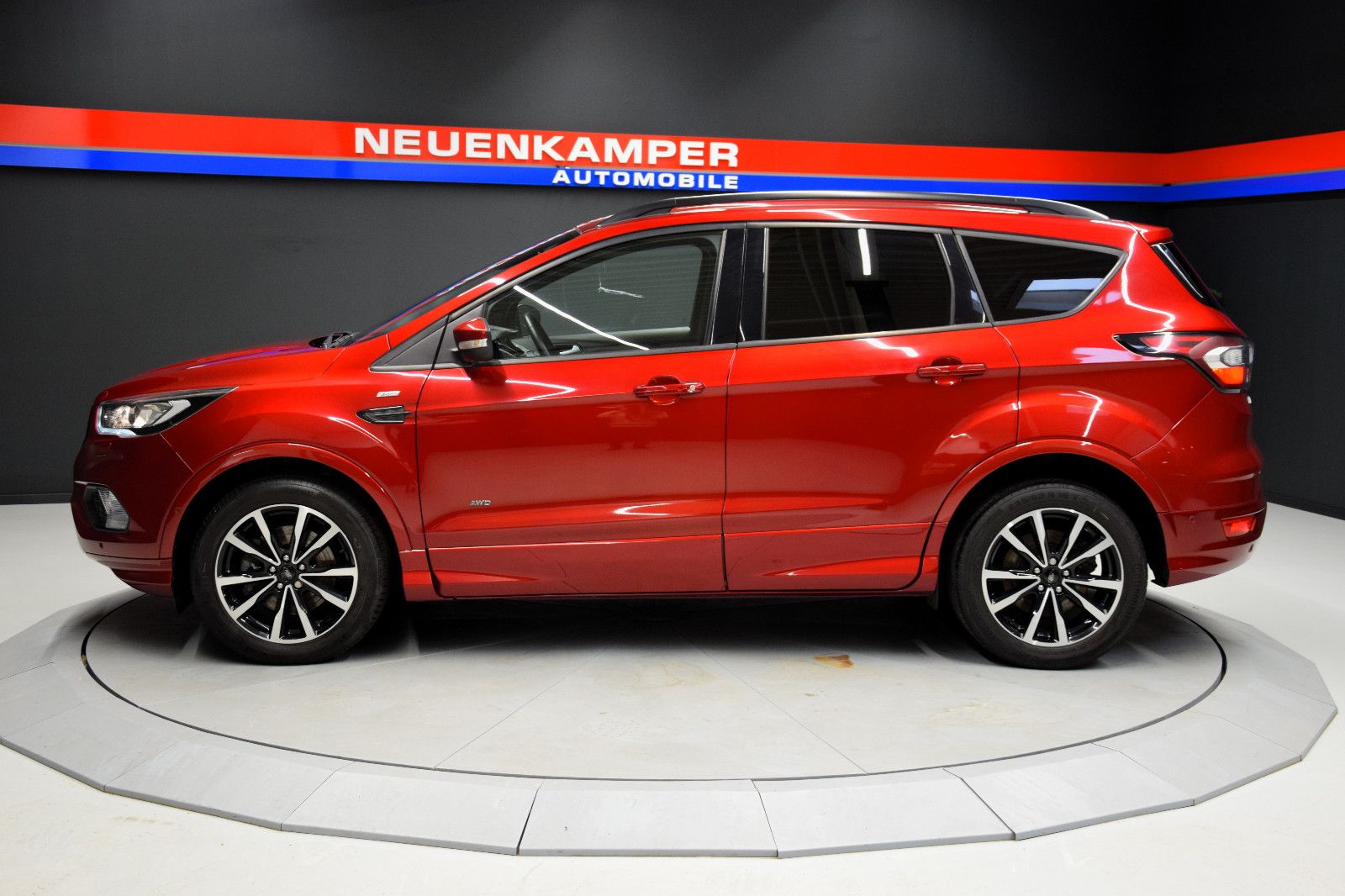 Fahrzeugabbildung Ford Kuga ST-Line Tempomat Kamera PDC Bi-Xenon el.Hkl