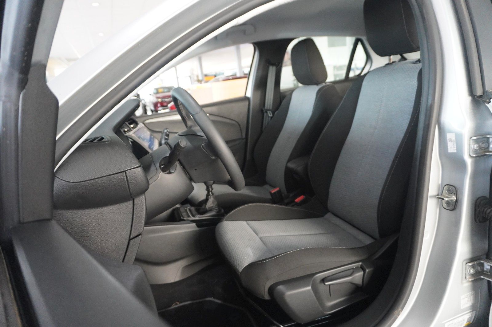 Fahrzeugabbildung Opel Corsa F 1.2 FACELIFT NAVI/LED/KAMERA/VIRTU./DAB+
