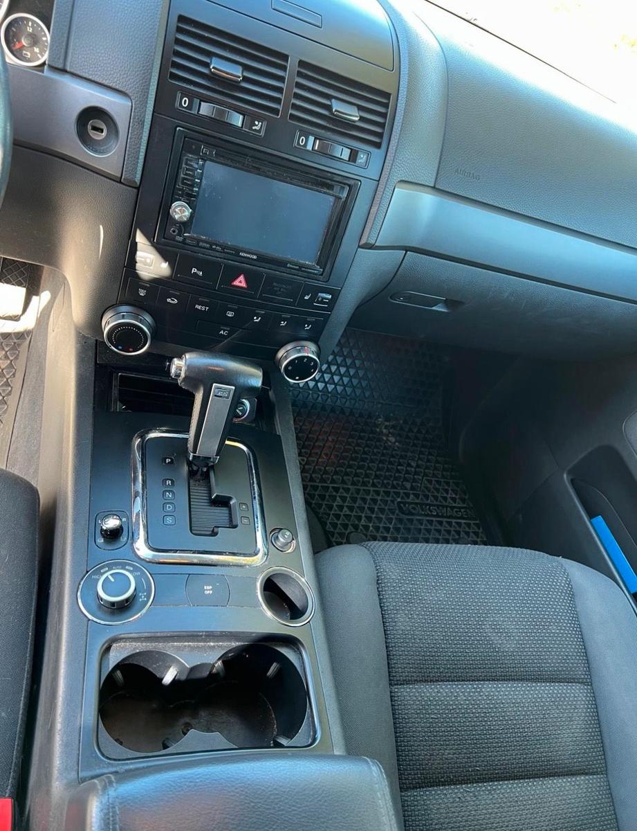 Volkswagen Touareg 2008 — photo 6