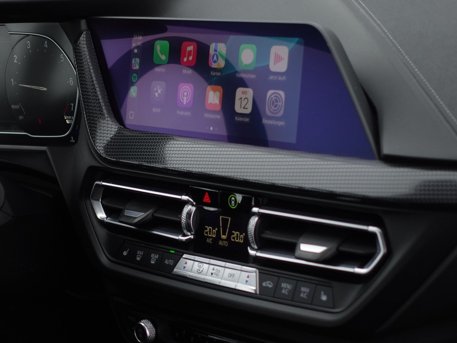 Fahrzeugabbildung BMW 118i Sport Line Navi CarPlay LED-Pkt.