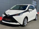 Toyota Aygo AYGO x-play/TUV/wenig Km - Toyota Aygo (X) in Nürnberg