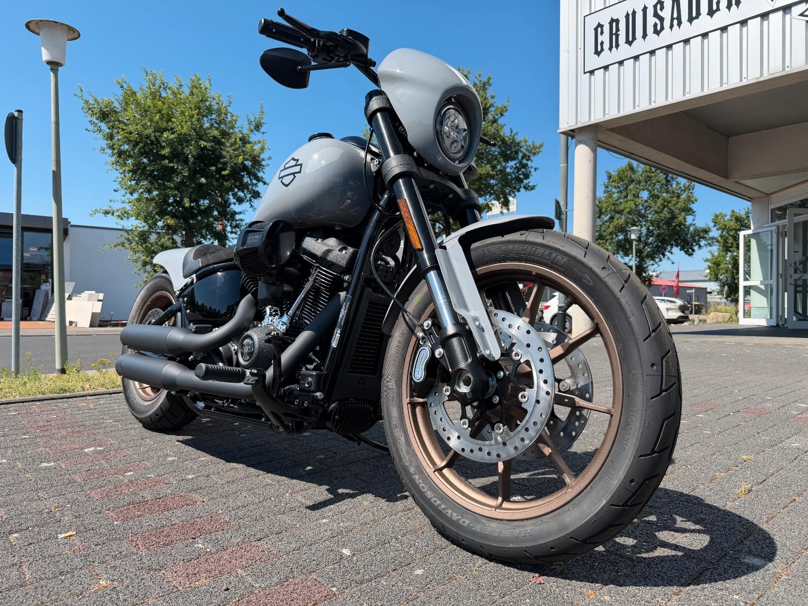 Harley-Davidson FXLRS Low Rider S 117 Custom-Bike