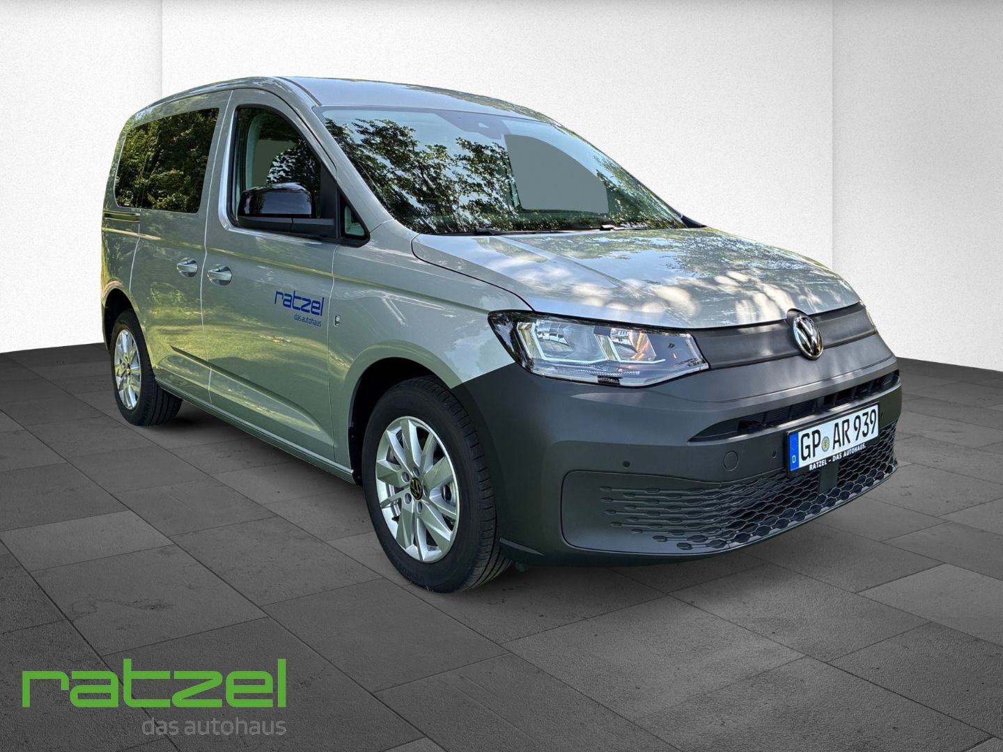 Fahrzeugabbildung Volkswagen Caddy 2.0 TDI KR 5-Sitze+AHK+KLIMA+RFK+PDC+ACC