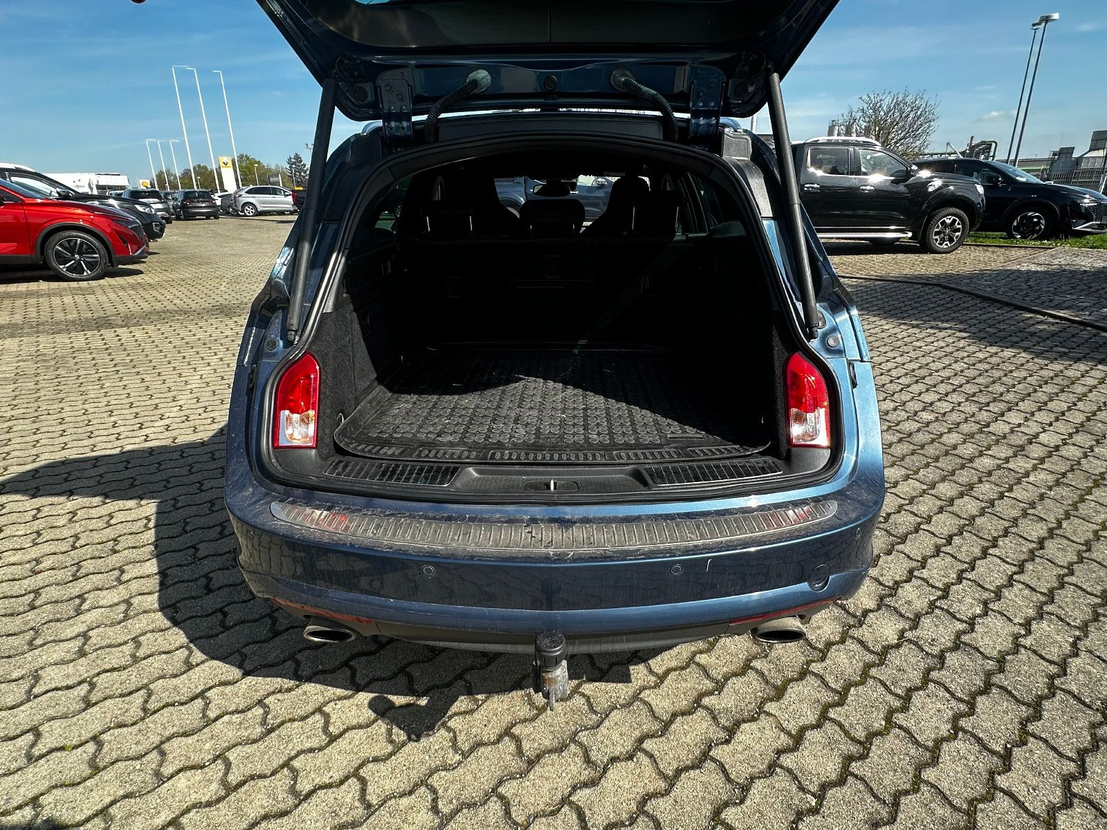 Fahrzeugabbildung Opel Insignia A Sports Tourer Sport