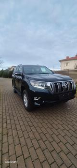 Toyota Land Cruiser 2.8 D-4D - blaue Toyota Land Cruiser