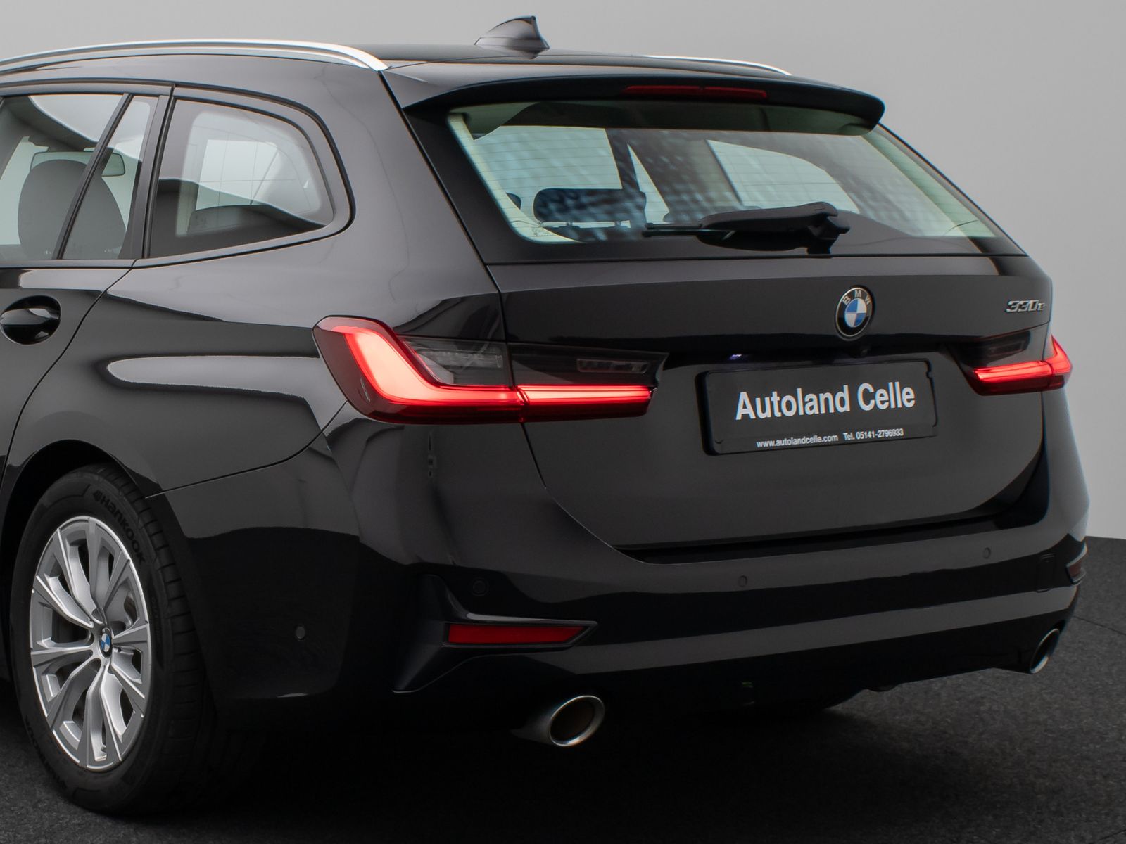 Fahrzeugabbildung BMW 330e Panorama 360° Laser HUD DAB HiFi AHK ACC