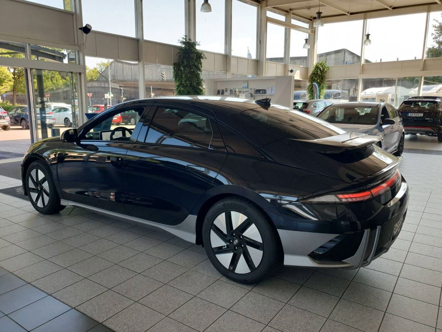 Fahrzeugabbildung Hyundai IONIQ 6 Allradantrieb 77,4kWh Batt. TECHNIQ-Pake