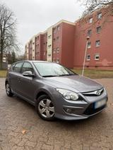 Hyundai i30 1.4 Benzin,  WM Edition mit TÜ... - Hyundai i30 Gebrauchtwagen in Braunschweig