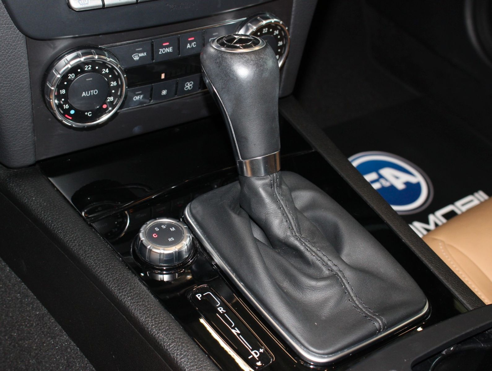 Fahrzeugabbildung Mercedes-Benz C 63 AMG Coupé *1.Hand*MB Scheckheft*Pano*MWST
