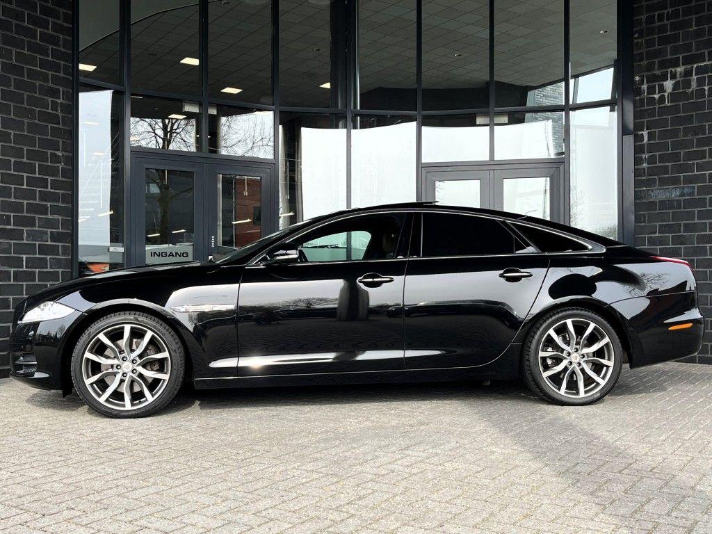Jaguar XJ 3.0 V6 Diesel 275 ch – Design Edition Sport – Pano – 20" – Cuir – Caméra
