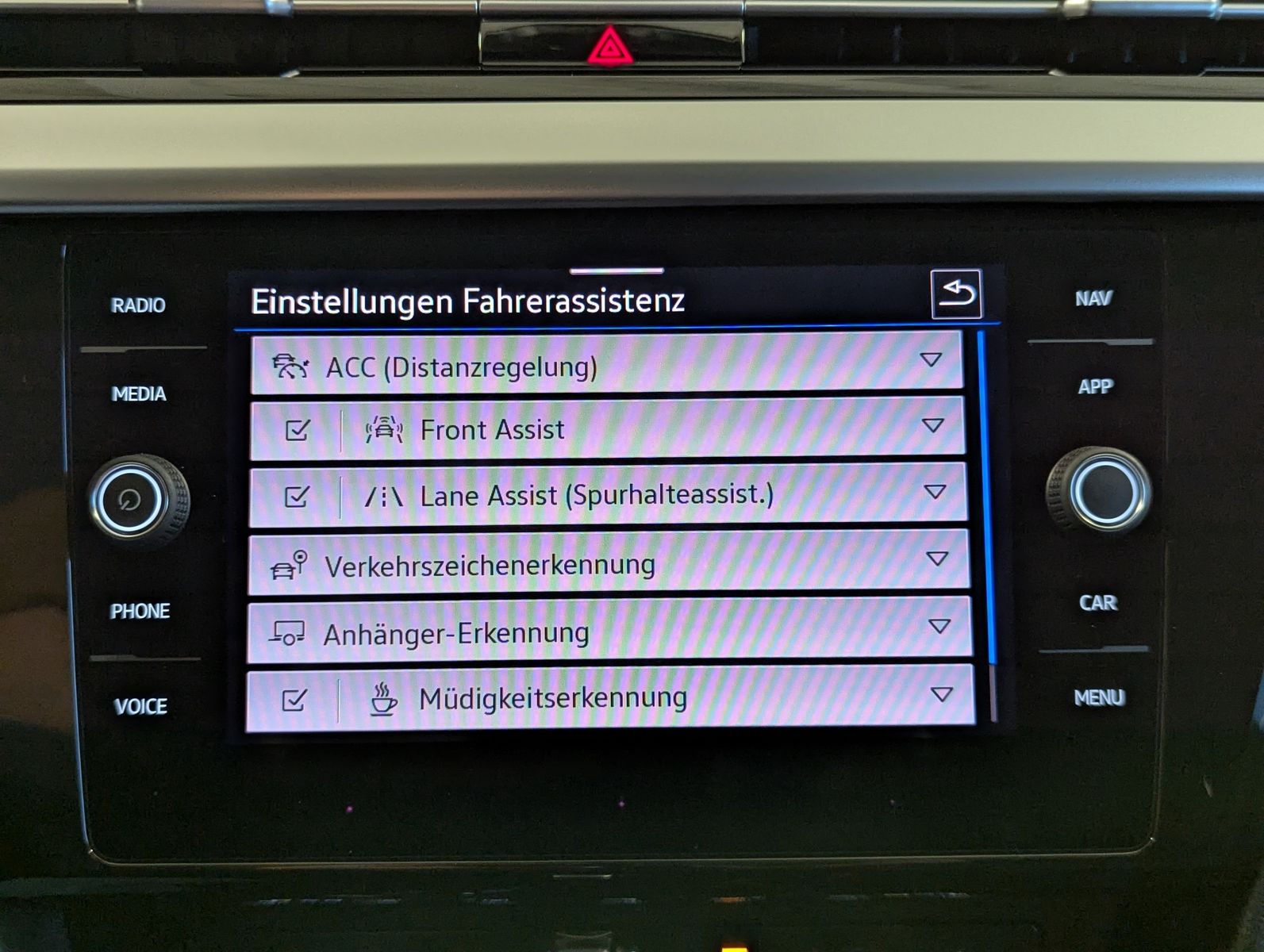 VW Arteon 2.0 TDI DSG SB Virtual LED Kamera AHK 18" - Image 26