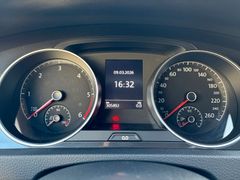 Fahrzeugabbildung Volkswagen Golf VII Variant Comfortline Navi Sitzh ACC AHK