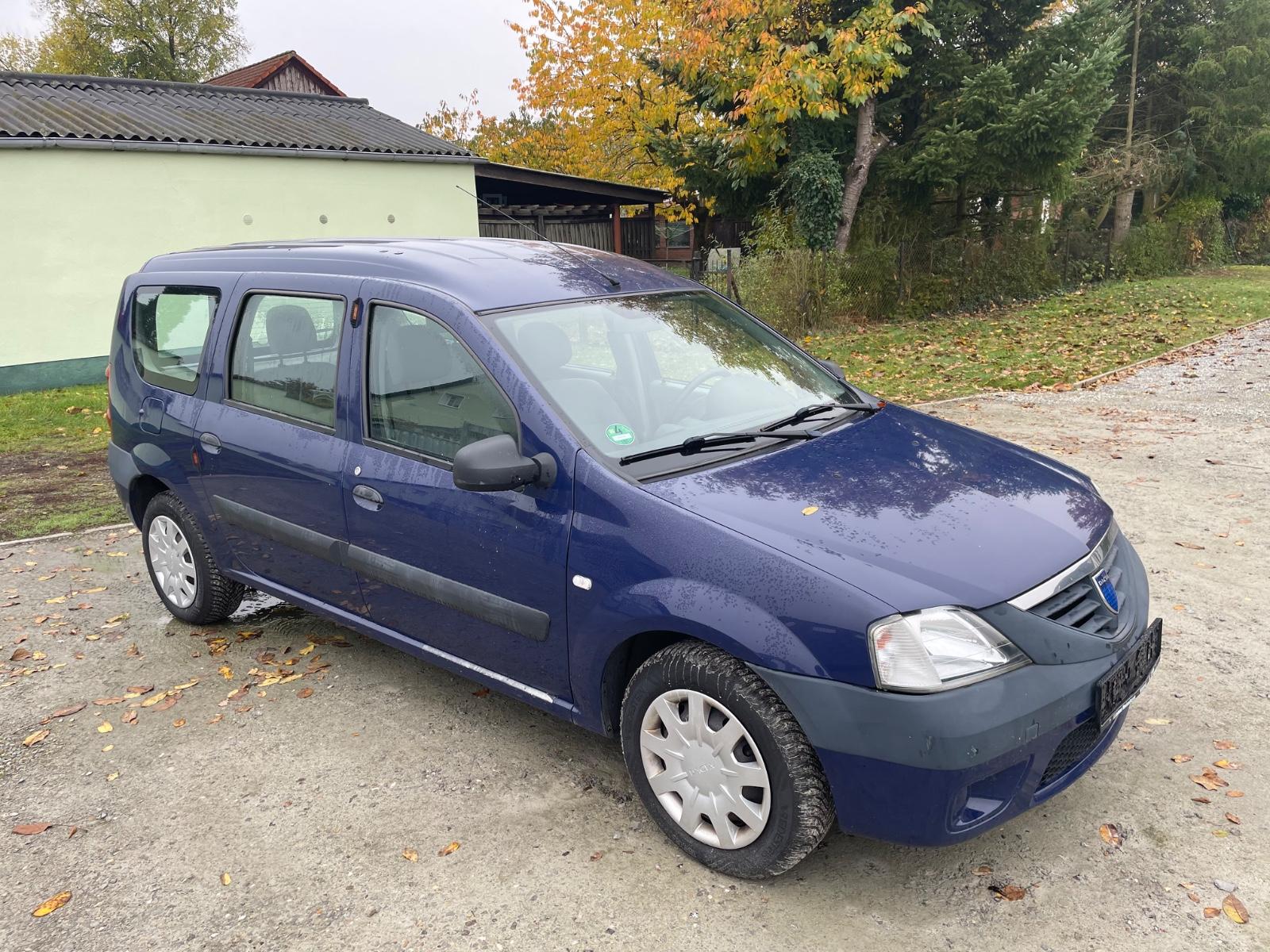 Dacia Logan 2007 — салон