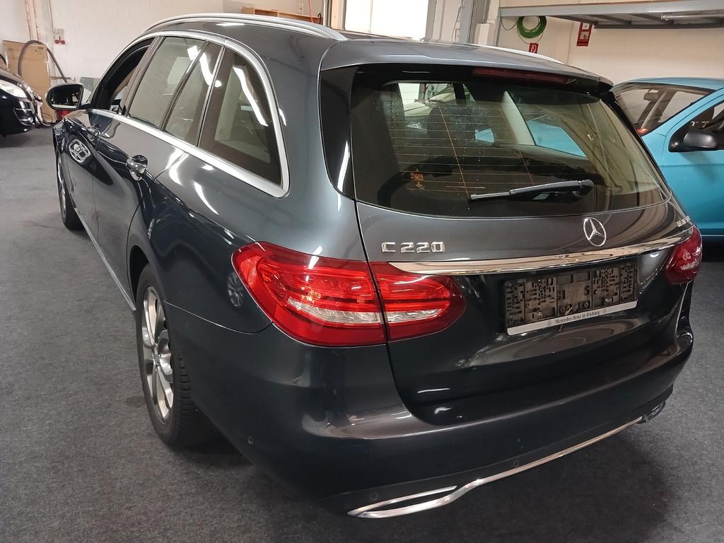 Mercedes-Benz C 220