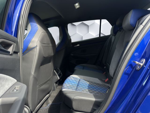 Golf R VIII 2.0 TSI 4Motion DSG 235kW LED HuD Ap