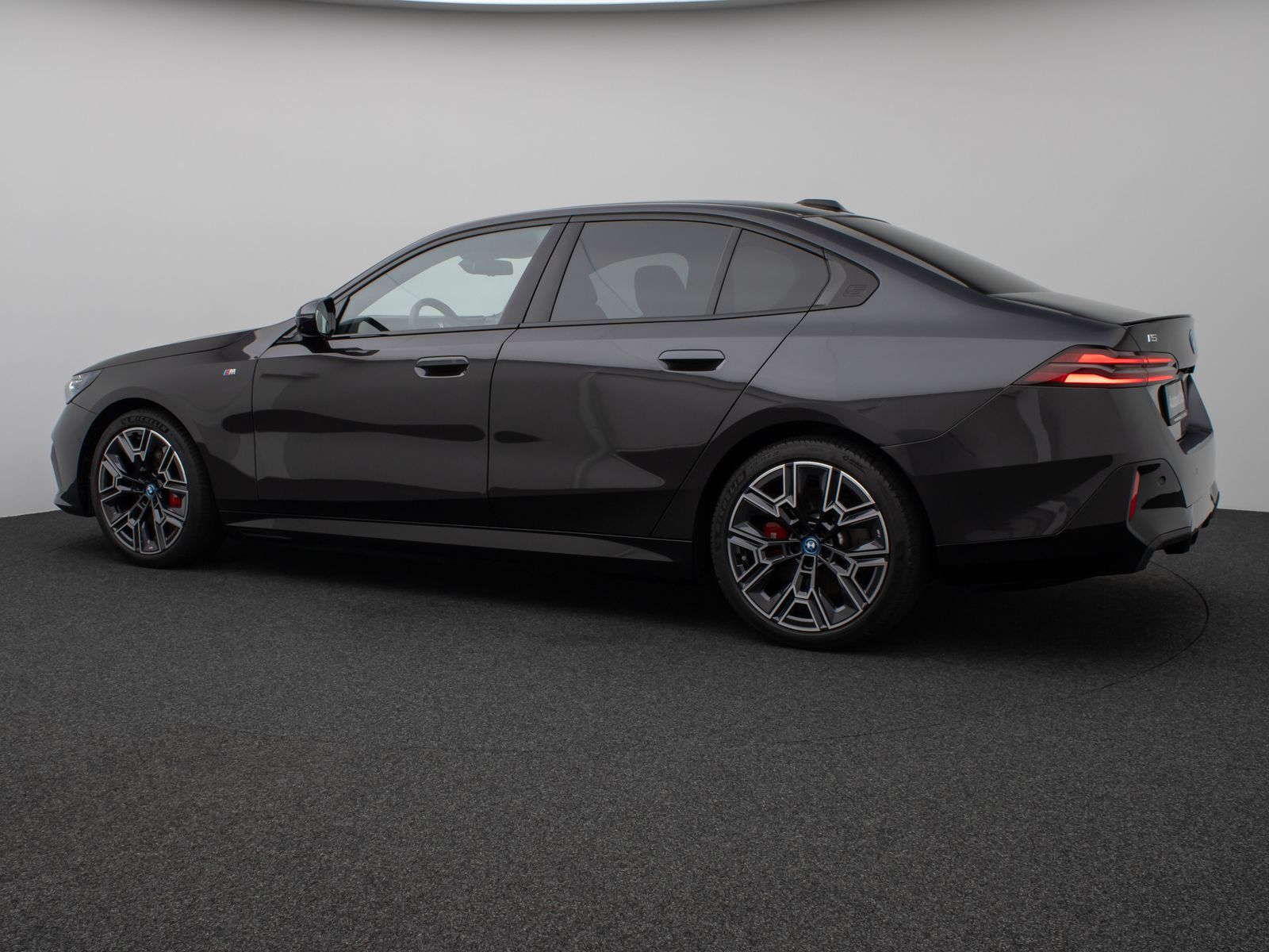 Fahrzeugabbildung BMW i5 eD40 M Sport Pro Panorama 360°HUD DAB H/K ACC