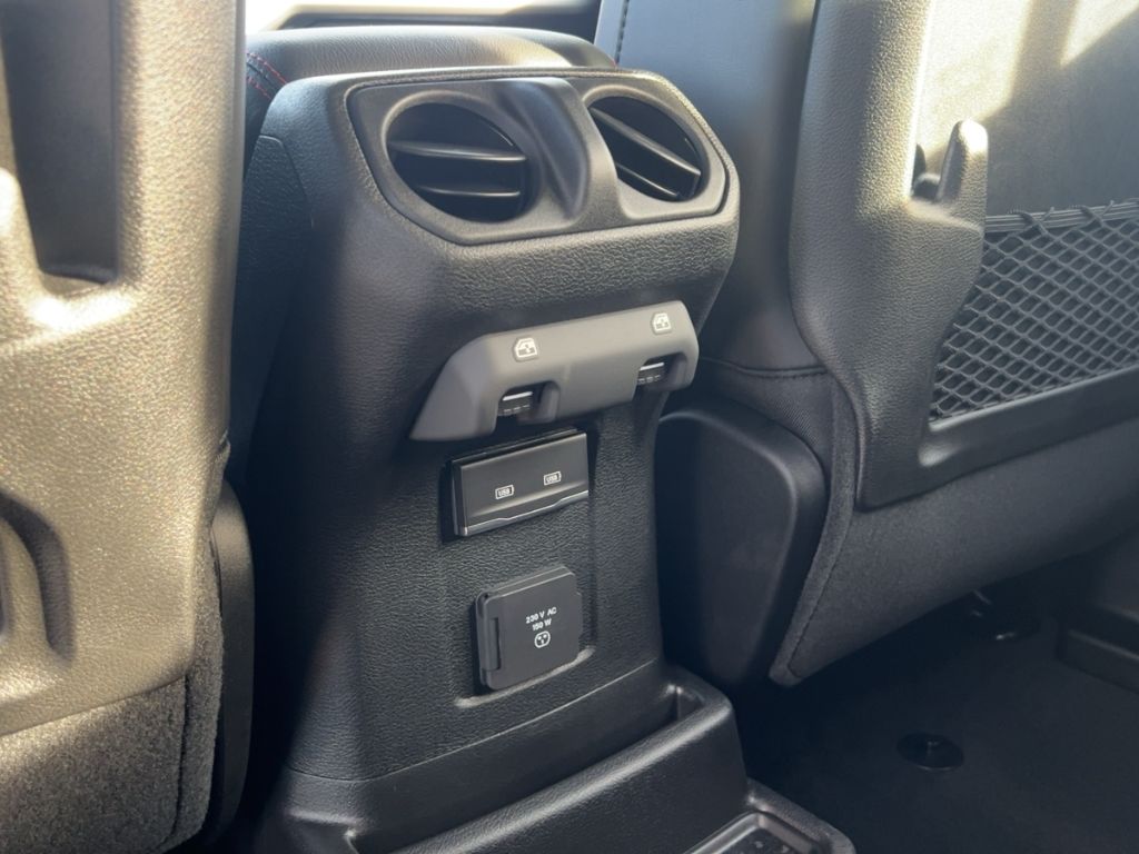 Fahrzeugabbildung Jeep Wrangler Rubicon 2.0l Verbrenner 272PS / Alpine/