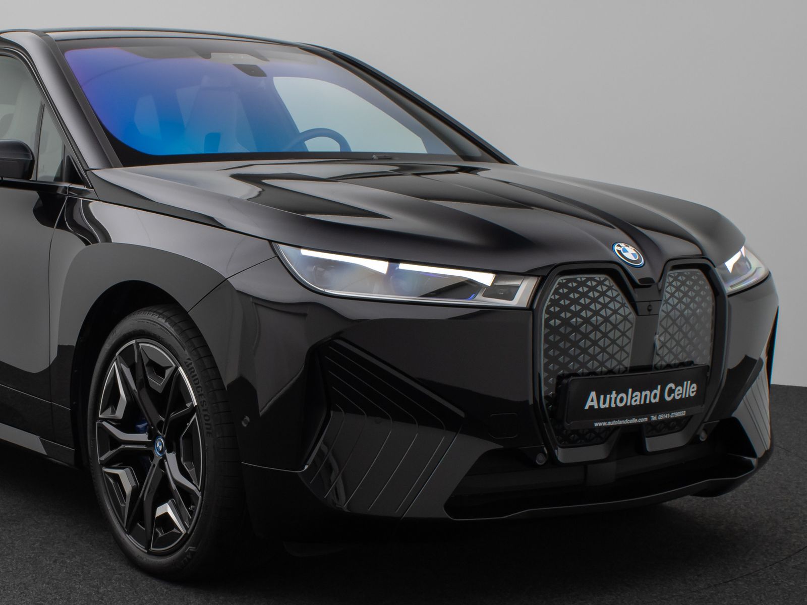 Fahrzeugabbildung BMW iX xD40 Laser 360°DAB H/K SoftCl ACC AHK Sport